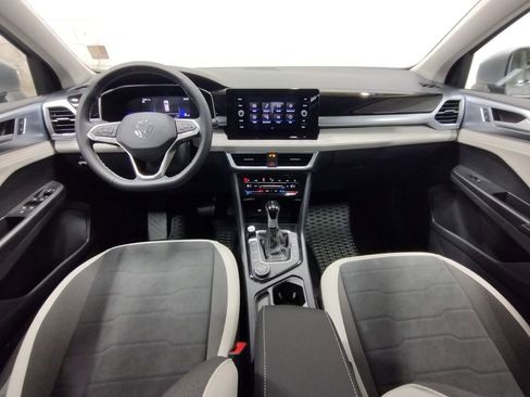 New 2025 Volkswagen Taos SE image 36
