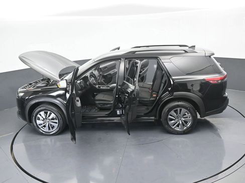 Used 2025 Nissan Pathfinder SV image 68