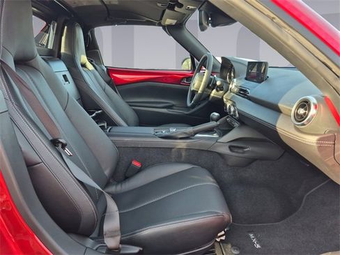 Used 2025 MAZDA MX-5 Miata RF Grand Touring image 16