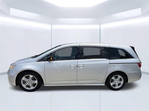 Used 2013 Honda Odyssey Touring image 3
