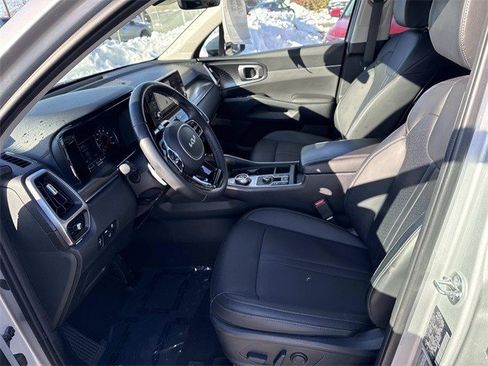 Used 2023 Kia Sorento EX image 14