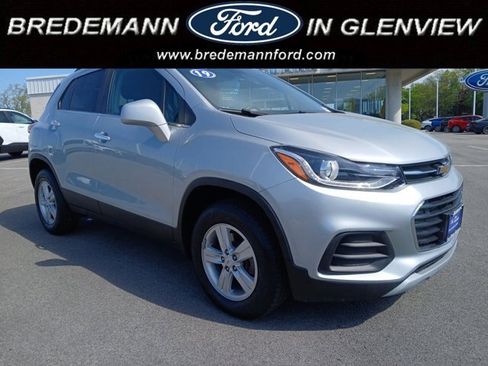 Used 2019 Chevrolet Trax LT w/ LT Convenience Package AWD/4WD image 1