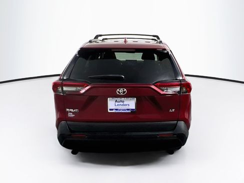 Used 2021 Toyota RAV4 LE FWD image 6