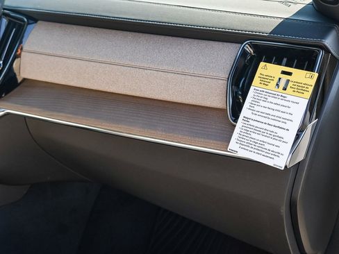 New 2026 Volvo XC90 B6 Ultra w/ Protection Package image 18