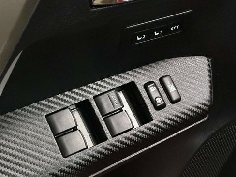 Used 2014 Toyota RAV4 Limited w/ Technology Package image 15