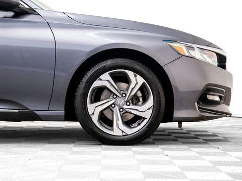 Used 2020 Honda Accord EX image 29