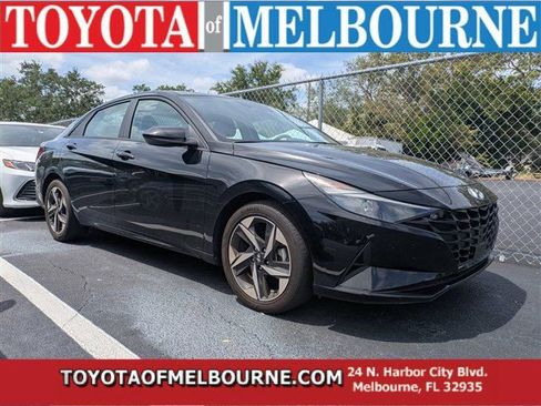 Used 2023 Hyundai Elantra SEL w/ Convenience Package image 1