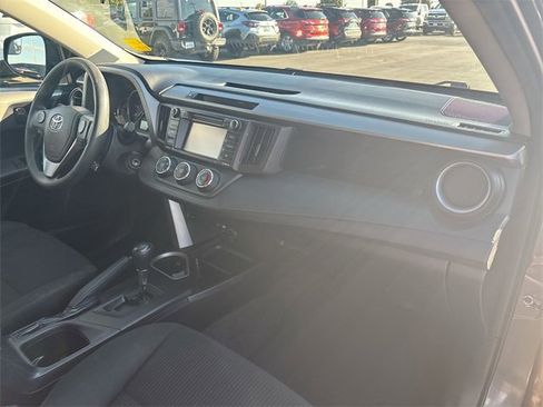 Used 2016 Toyota RAV4 LE image 23