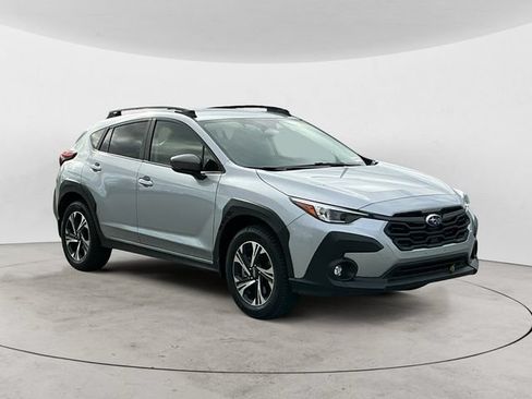 Used 2024 Subaru Crosstrek 2.0i Premium AWD/4WD image 3