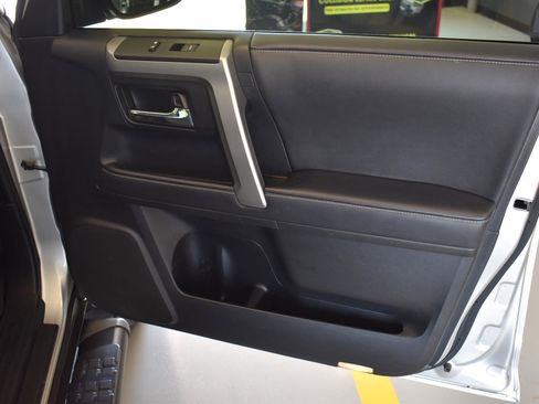 Used 2023 Toyota 4Runner SR5 Premium w/ Moonroof Package RWD image 63