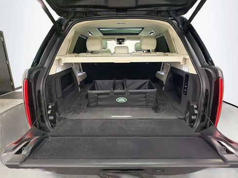 Used 2023 Land Rover Range Rover Long Wheelbase SE AWD/4WD image 27