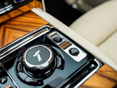 Used 2019 Rolls-Royce Cullinan image 52