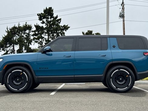 Used 2025 Rivian R1S Adventure AWD/4WD image 2
