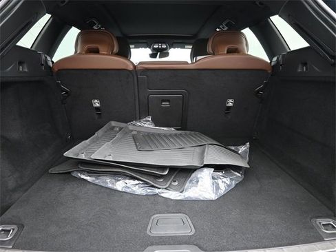 Used 2022 Volvo XC60 B5 Inscription w/ Climate Package image 31