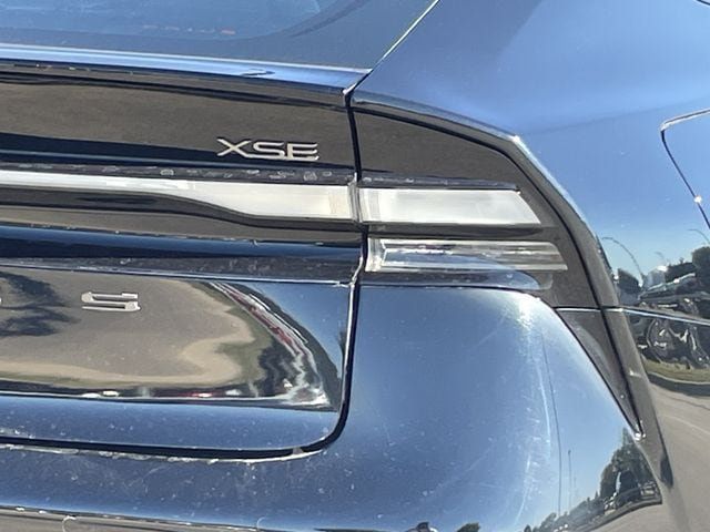 Used 2024 Toyota Prius Prime Premium w/ Advanced Technology Package FWD image 6