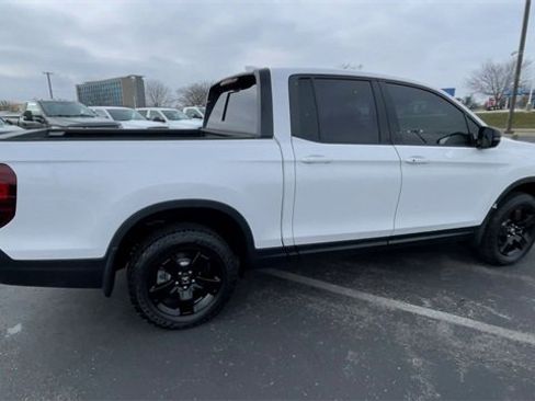 Used 2025 Honda Ridgeline Black Edition image 2