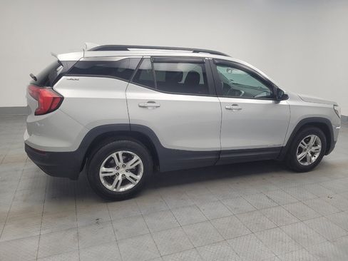 Used 2018 GMC Terrain SLE w/ Driver Convenience Package image 10