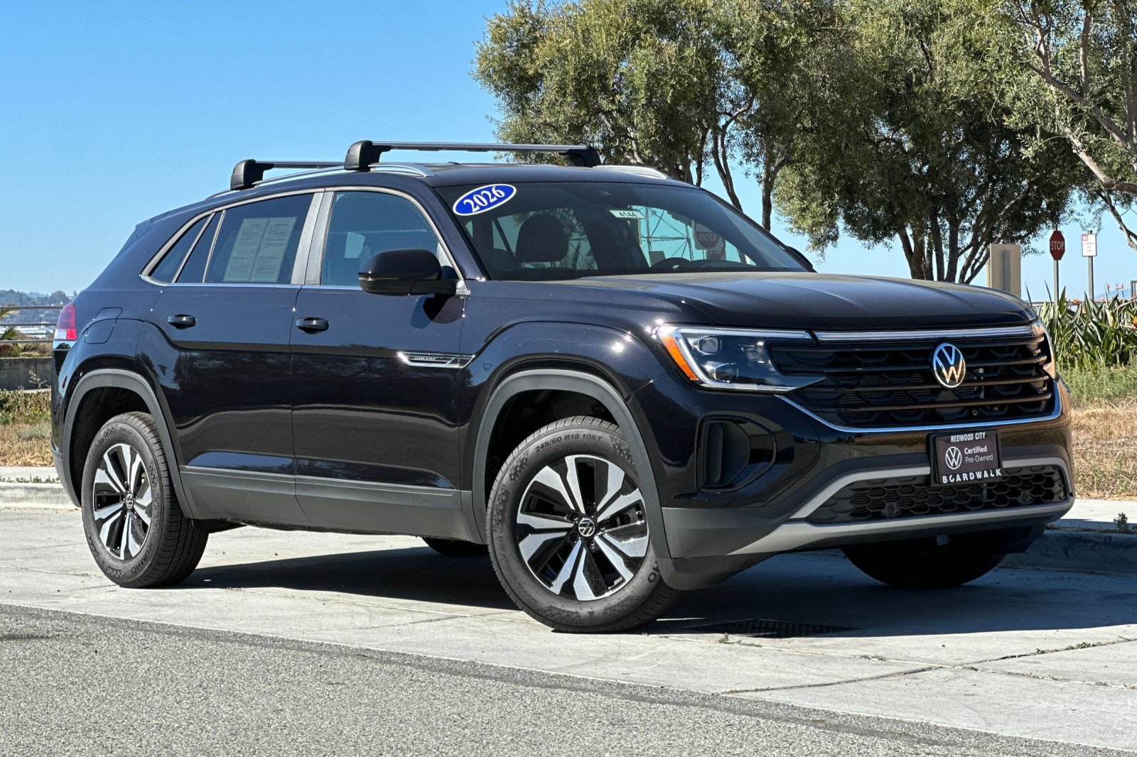 Used 2026 Volkswagen Atlas Cross Sport SE FWD image 2