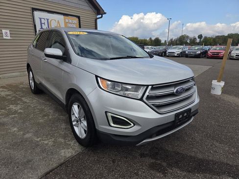 Used 2015 Ford Edge SEL FWD image 3