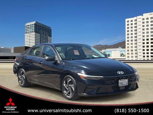 Used 2024 Hyundai Elantra Limited FWD image 1
