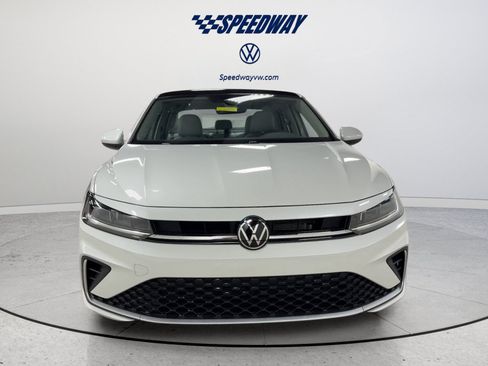 New 2026 Volkswagen Jetta SE FWD image 13