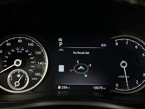 Used 2022 Genesis GV70 2.5T w/ Advanced Package image 16