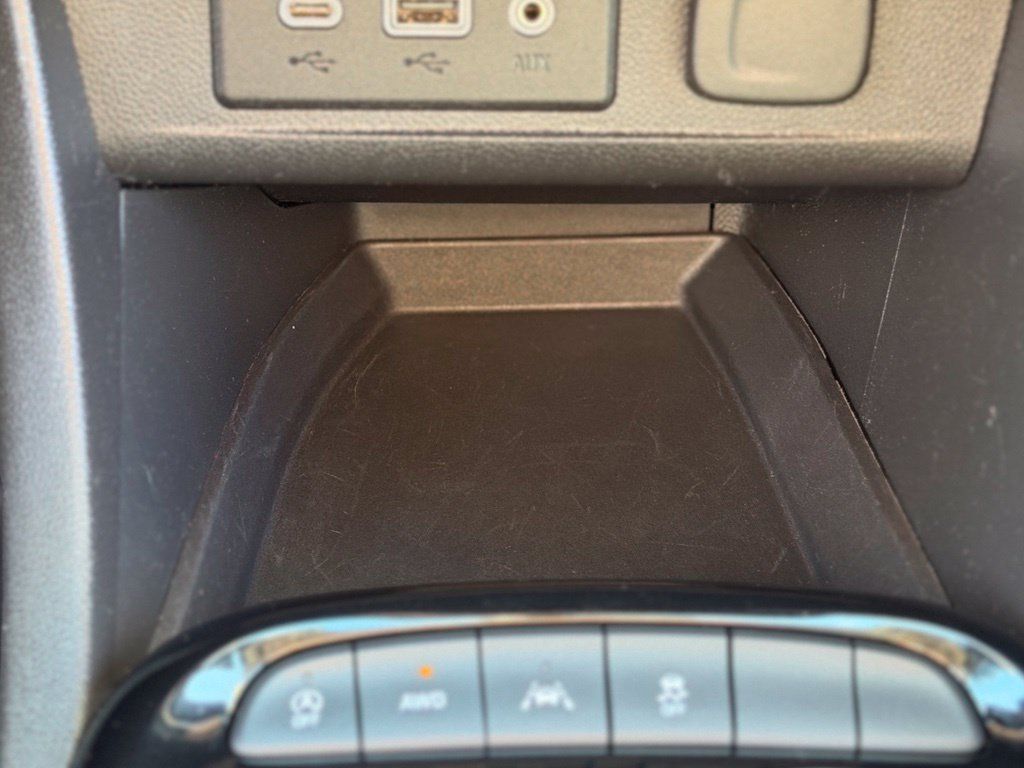 Used 2022 Buick Encore GX Select AWD/4WD image 15