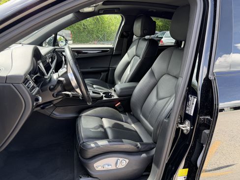 Used 2021 Porsche Macan S AWD/4WD image 16