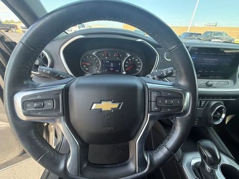 Used 2020 Chevrolet Blazer LT FWD image 12