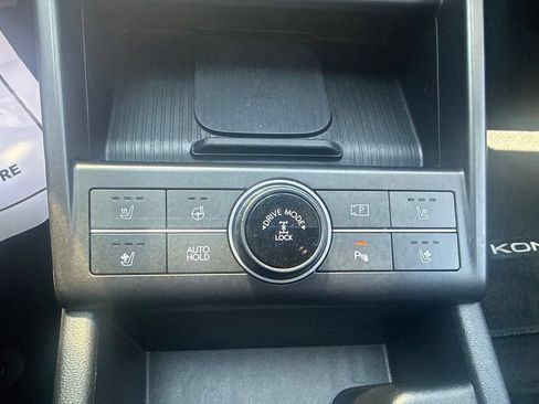 Used 2024 Hyundai Kona Limited AWD/4WD image 25