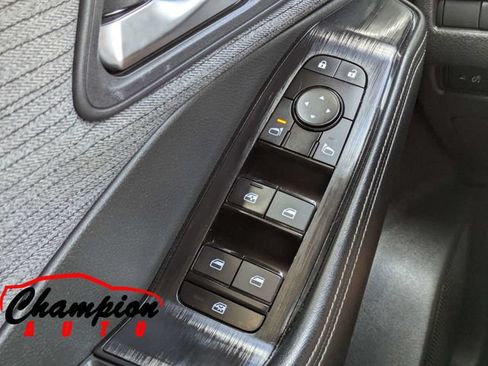 Used 2023 Nissan Rogue SV FWD image 25