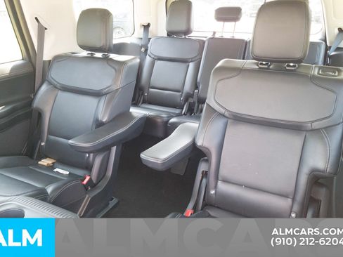 Used 2025 Ford Expedition Platinum AWD/4WD image 19