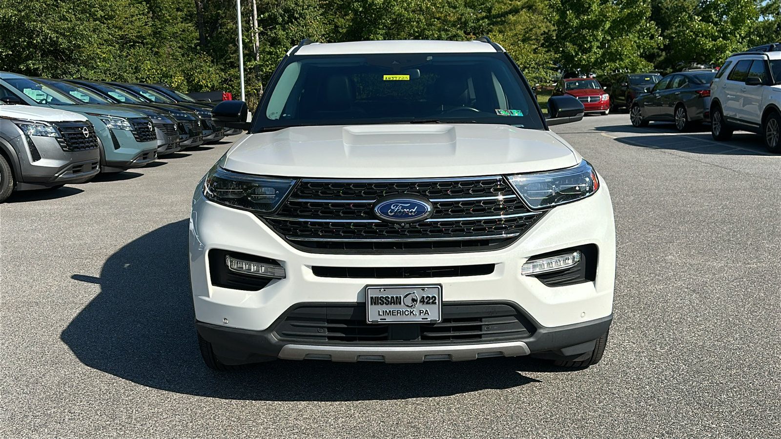 Used 2022 Ford Explorer XLT w/ Equipment Group 202A AWD/4WD image 3