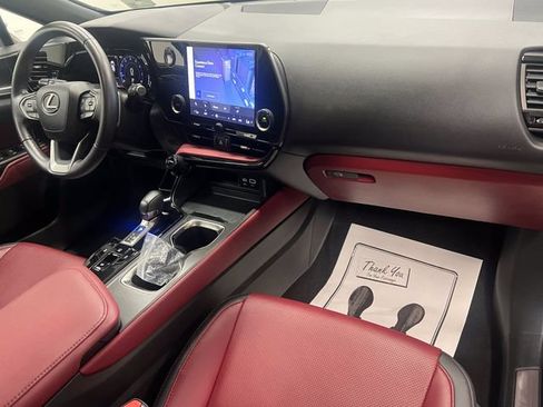 Used 2025 Lexus NX 250 FWD image 12