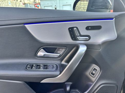 Used 2023 Mercedes-Benz CLA 250 4MATIC image 17