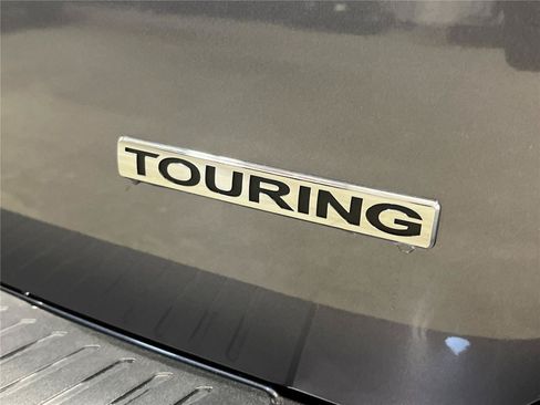 New 2026 Honda Odyssey Touring image 10