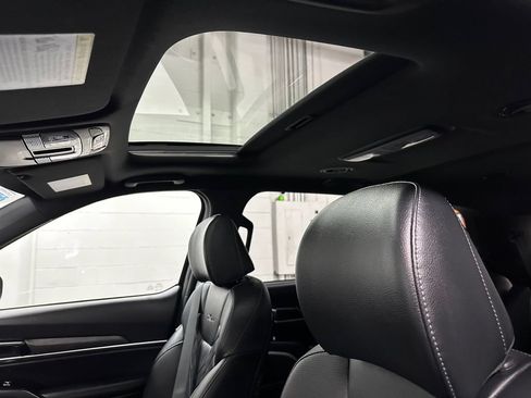 Used 2025 Kia Telluride AWD image 37