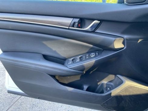 Used 2022 Honda Accord Sport image 18