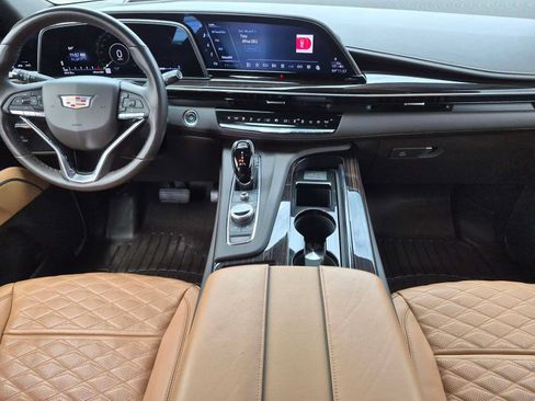 Used 2023 Cadillac Escalade Premium Luxury AWD/4WD image 12