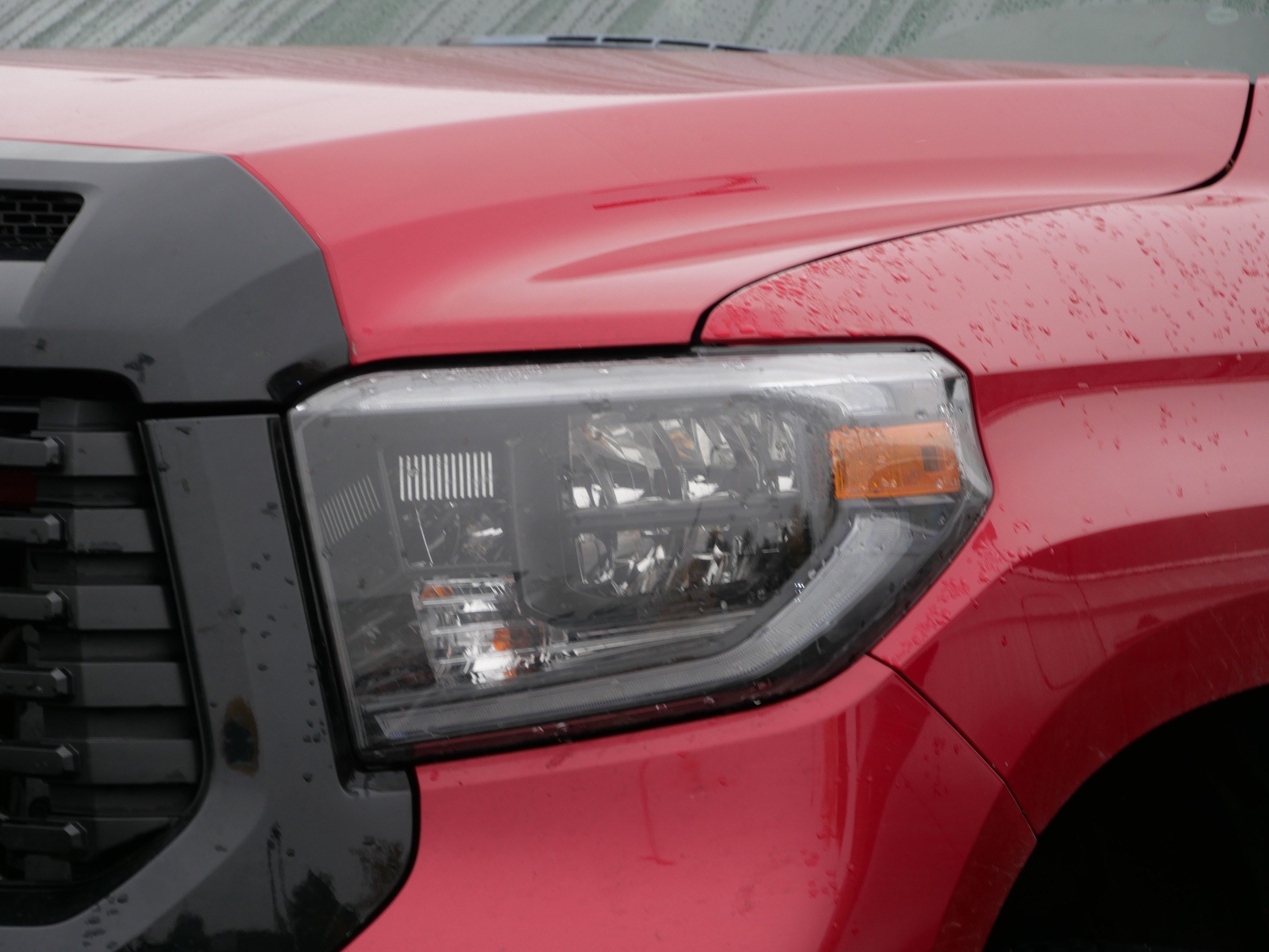 Used 2019 Toyota Tundra Limited w/ Limited Premium Package AWD/4WD image 4