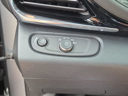 Certified 2024 Buick Envista Sport Touring w/ Convenience I Package FWD image 16
