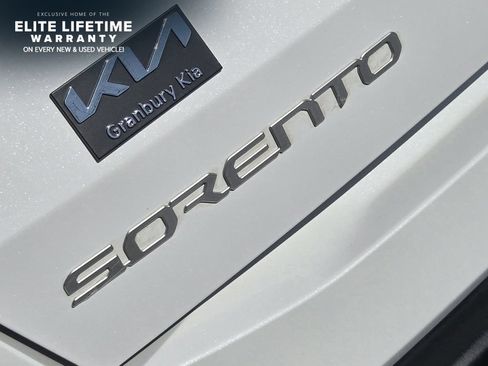 Used 2026 Kia Sorento EX FWD image 9