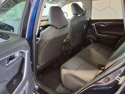 Used 2025 Toyota RAV4 XLE AWD/4WD image 17