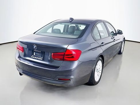 Used 2018 BMW 320i 320i w/ Convenience Package image 7