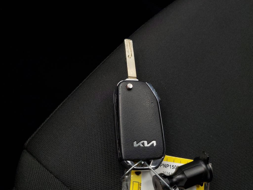 Used 2024 Kia Sportage LX FWD image 26
