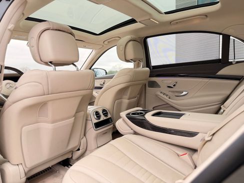 Used 2020 Mercedes-Benz S 560 4MATIC Sedan image 24