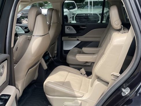 Used 2020 Lincoln Aviator Reserve w/ Equipment Group 202A AWD/4WD image 10