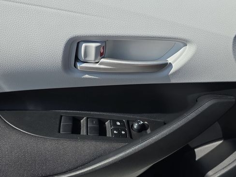 Used 2026 Toyota Corolla SE FWD image 25