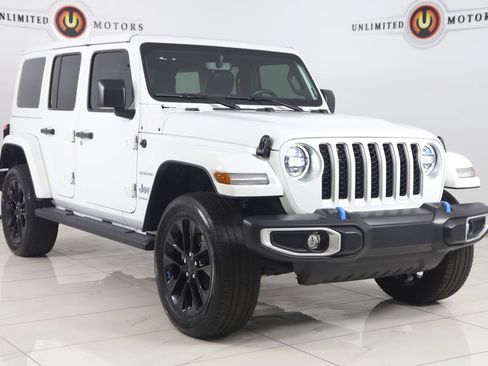 Used 2023 Jeep Wrangler Unlimited Sahara w/ Cold Weather Group AWD/4WD image 22