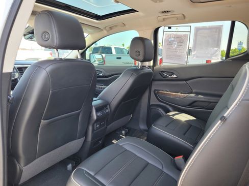 Used 2021 GMC Acadia Denali w/ Denali Technology Package FWD image 14